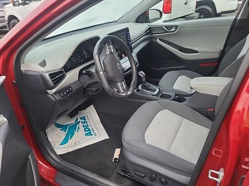 Used 2020 Hyundai Ioniq SEL image 11