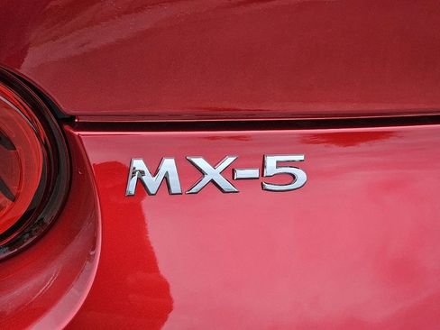 New 2025 MAZDA MX-5 Miata Grand Touring w/ Weather Package image 12