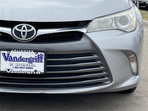 Used 2017 Toyota Camry LE image 8