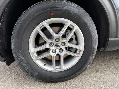 New 2026 Ford Explorer Active w/ Active Comfort Package RWD image 32