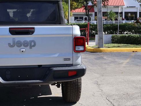 Used 2022 Jeep Gladiator Overland AWD/4WD image 13
