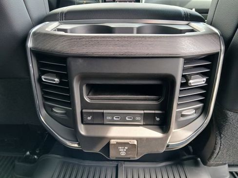 New 2026 RAM 2500 Laramie AWD/4WD image 28