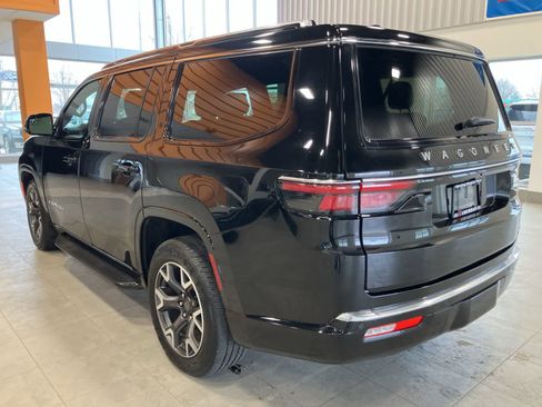 Used 2024 Jeep Wagoneer Series III AWD/4WD image 7