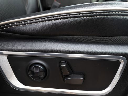 Used 2021 RAM 1500 Laramie image 18