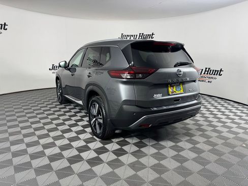 Used 2023 Nissan Rogue SL image 8