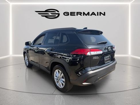 Used 2024 Toyota Corolla Cross LE FWD image 6