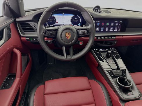 Certified 2025 Porsche 911 Carrera image 27