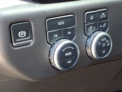 Certified 2025 GMC Sierra 1500 Elevation w/ Elevation Premium Package AWD/4WD image 6