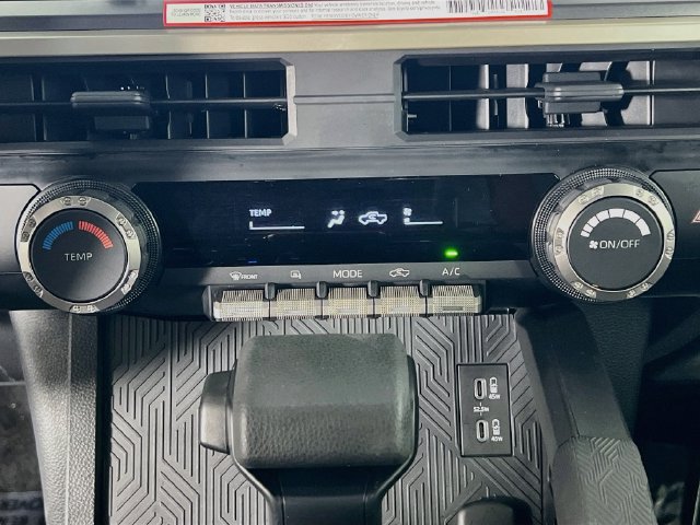 Used 2025 Toyota Tacoma SR5 AWD/4WD image 23