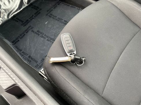 Used 2025 Nissan Sentra S image 21