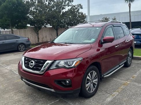 Used 2020 Nissan Pathfinder SL FWD image 1