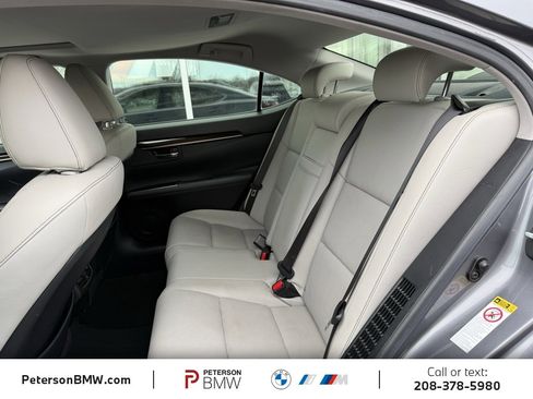 Used 2016 Lexus ES 300h image 21