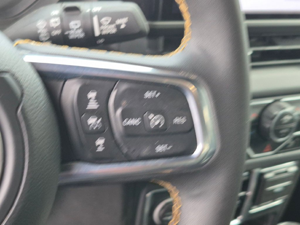 Used 2024 Jeep Wrangler Unlimited Sahara w/ Technology Group AWD/4WD image 14