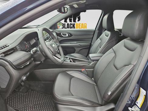 New 2026 Jeep Compass Latitude AWD/4WD image 24