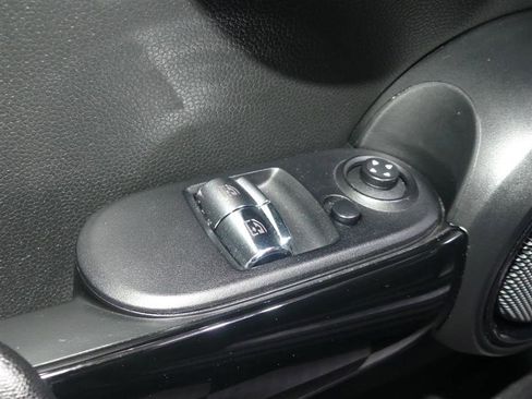 Used 2019 MINI Cooper S w/ Signature Upholstery Package image 18