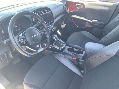 Certified 2024 Kia Soul GT-Line FWD image 17