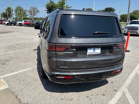 Used 2023 Jeep Wagoneer L 4WD w/ Premium Group I image 24