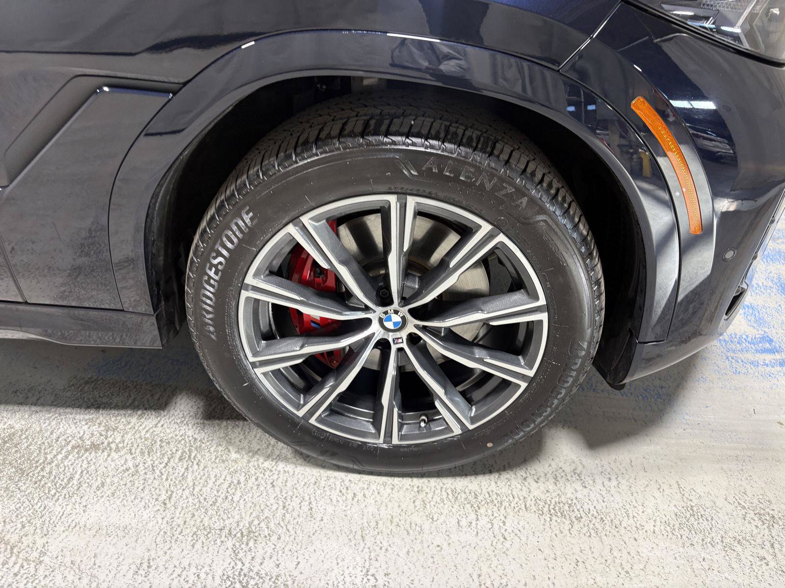 Used 2024 BMW X6 xDrive40i w/ Premium Package AWD/4WD image 39