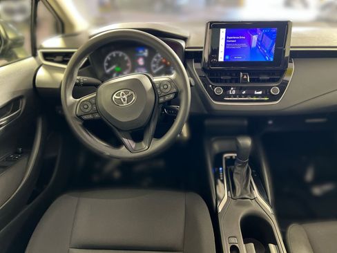 Used 2025 Toyota Corolla LE FWD image 24