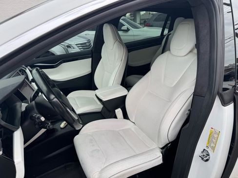 Used 2016 Tesla Model X Performance image 12