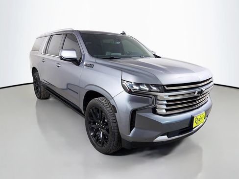 Used 2021 Chevrolet Suburban High Country w/ Premium Package AWD/4WD image 4
