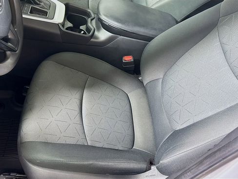 Certified 2021 Toyota RAV4 XLE w/ Convenience Package FWD image 17