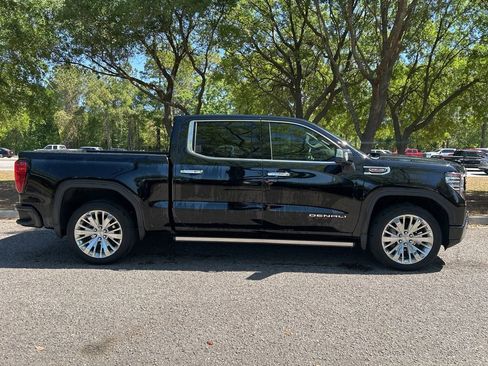 Used 2023 GMC Sierra 1500 Denali w/ Denali Reserve Package image 5