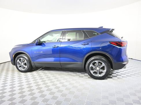 Used 2023 Chevrolet Blazer LT w/ Driver Confidence Package AWD/4WD image 3