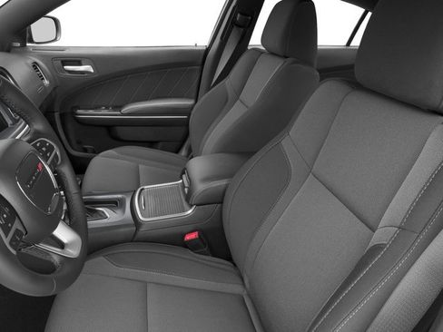Used 2017 Dodge Charger SXT w/ AWD Plus Group image 9