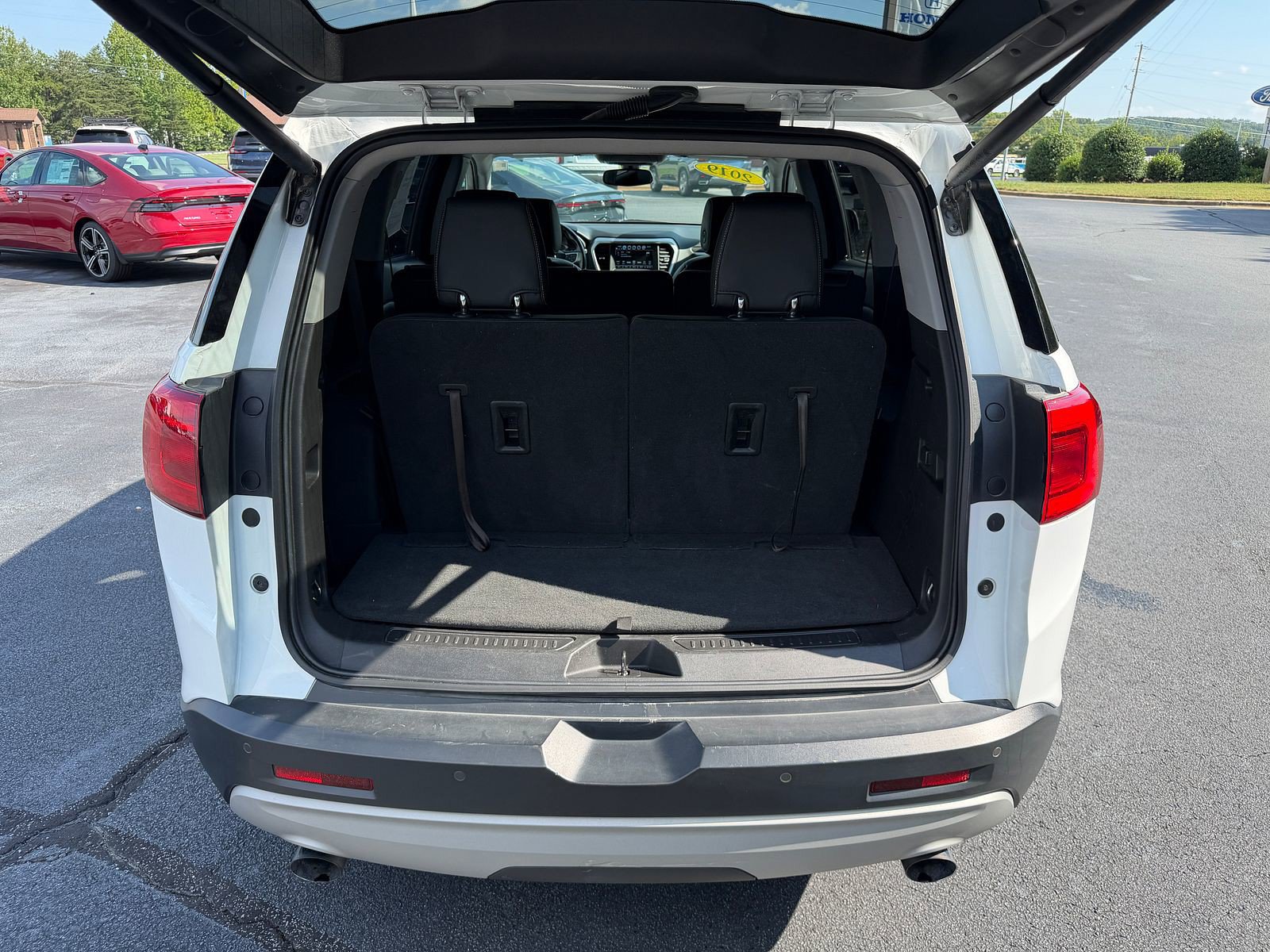 Used 2019 GMC Acadia SLT FWD image 8