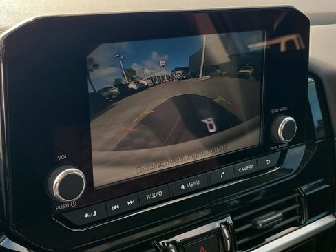 New 2025 Nissan Pathfinder SV image 31