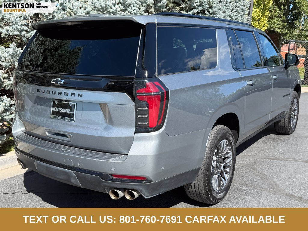 Used 2025 Chevrolet Suburban Z71 AWD/4WD image 8