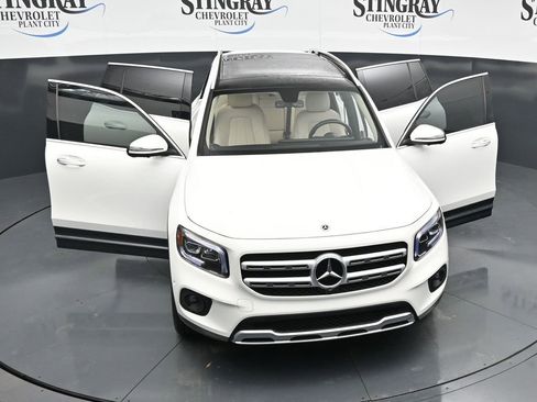 Used 2022 Mercedes-Benz GLB 250 4MATIC image 34