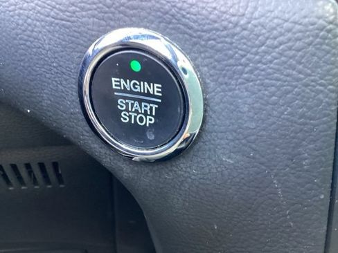 Used 2019 Ford Edge Titanium w/ Equipment Group 301A AWD/4WD image 36