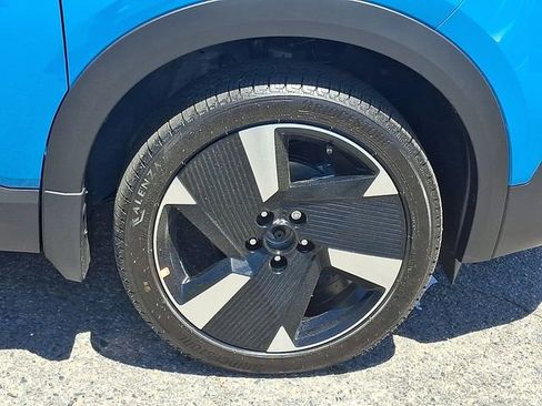 New 2026 Nissan Kicks SR w/ SR Premium Package image 8