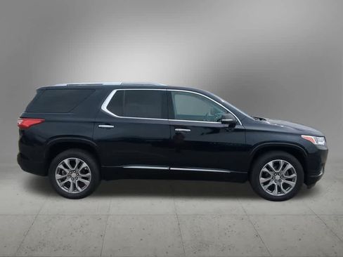Used 2020 Chevrolet Traverse Premier w/ LPO, Blackout Package AWD/4WD image 7