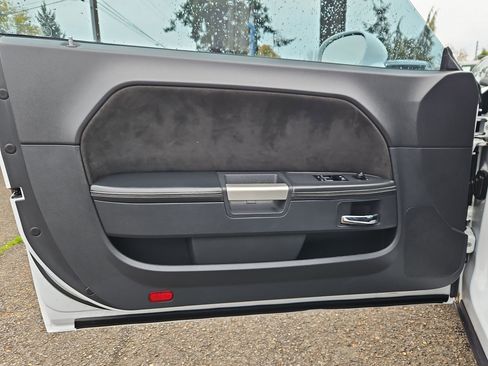 Used 2012 Dodge Challenger SRT8 w/ Premium Sound Group image 9