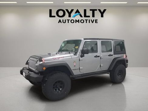 Used 2017 Jeep Wrangler Unlimited Rubicon w/ Cold Weather Group AWD/4WD image 1