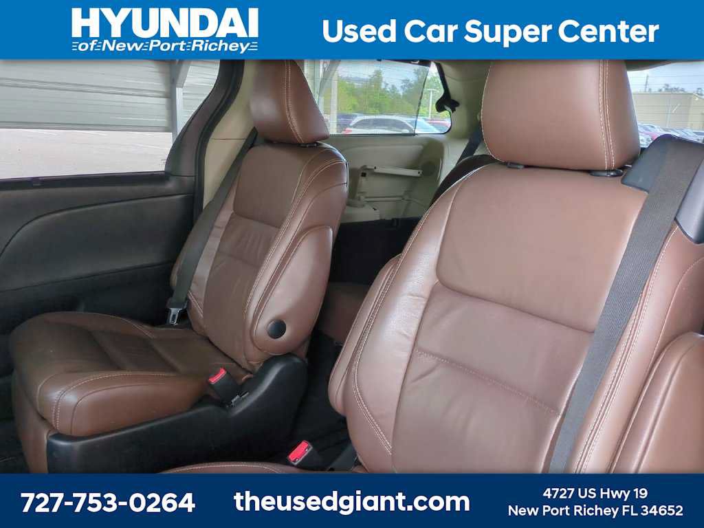 Used 2015 Toyota Sienna Limited Premium w/ Advanced Technology Package FWD image 15