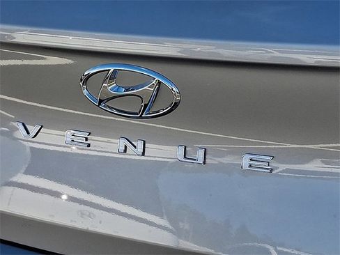 New 2026 Hyundai Venue SE image 6