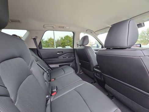New 2026 Nissan Pathfinder SL FWD image 29