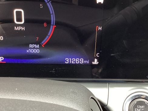 Used 2025 Chevrolet Trax LT image 3