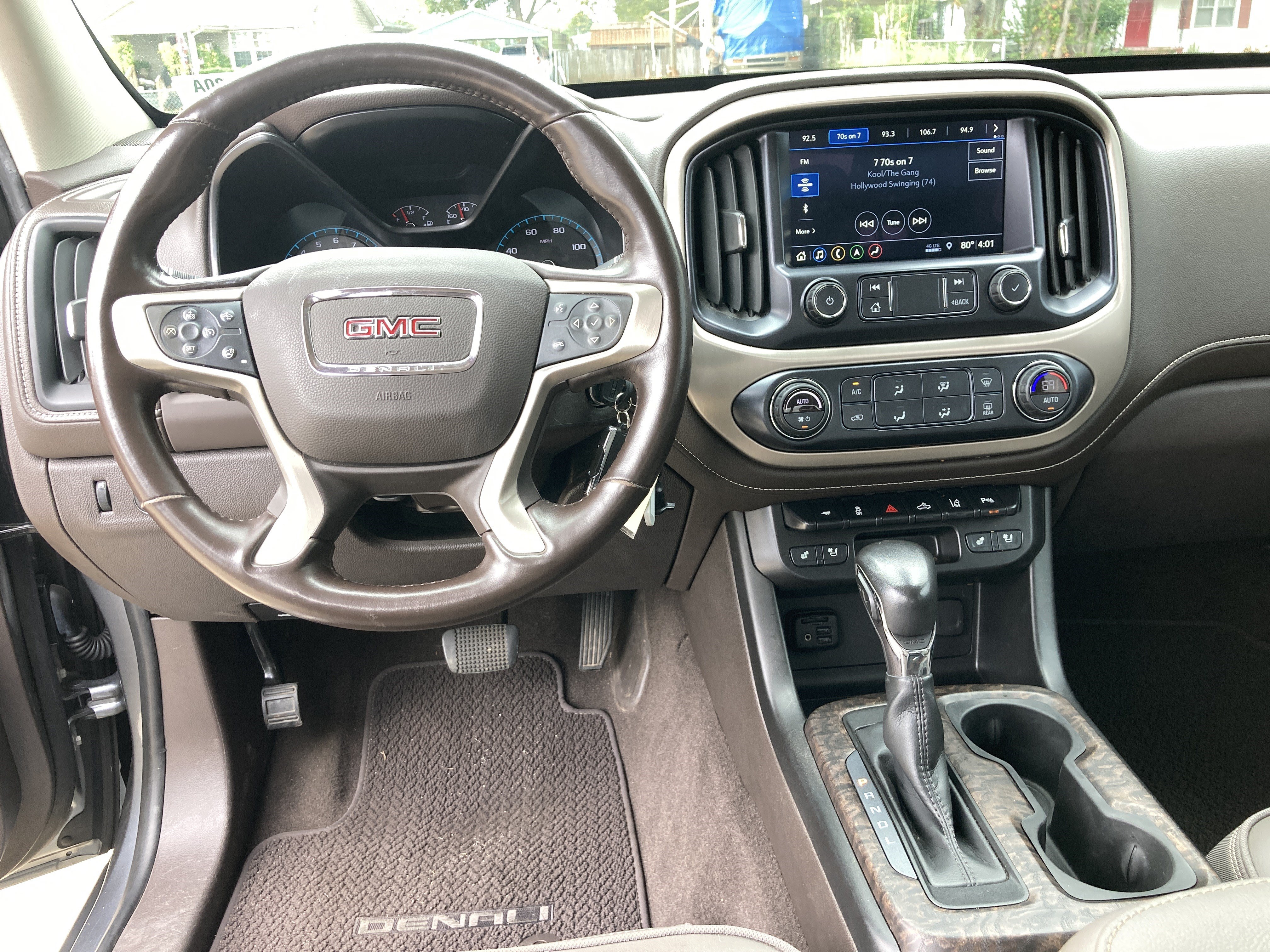 Used 2022 GMC Canyon Denali RWD image 13