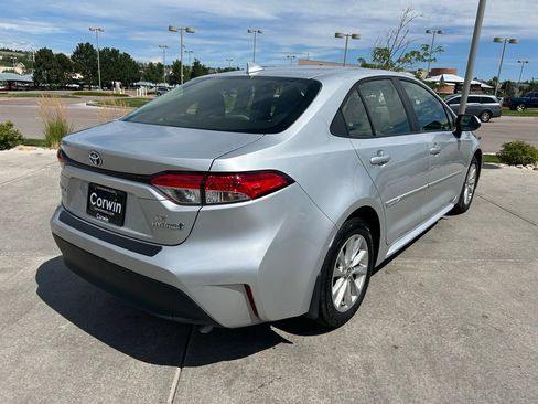 Used 2024 Toyota Corolla LE w/ LE Premium Package FWD image 9