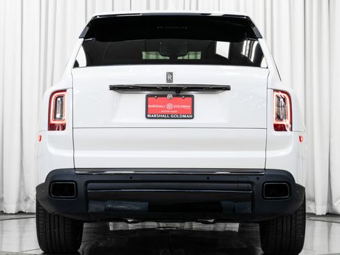 Used 2023 Rolls-Royce Cullinan Black Badge w/ Dark Exterior Package image 9