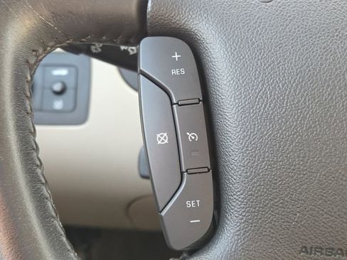 Used 2009 Chevrolet Impala LT w/ Luxury Edition Package image 5