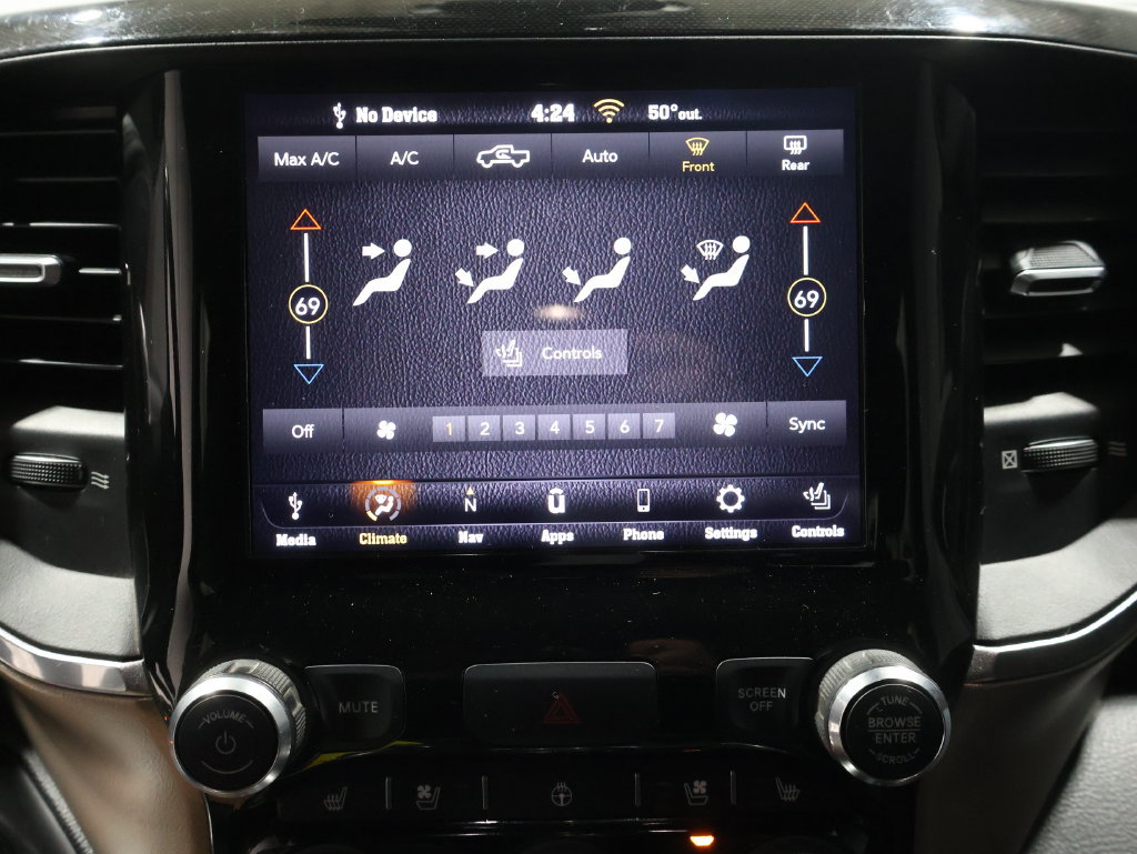Used 2019 RAM 1500 Laramie AWD/4WD image 27