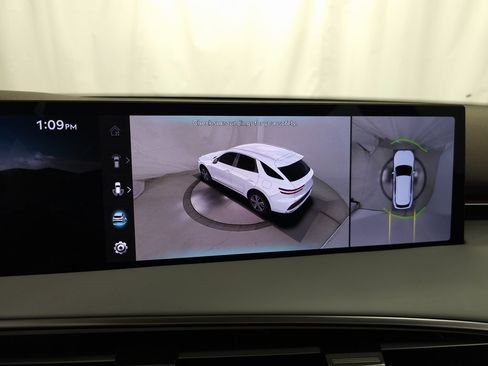 Used 2026 Genesis GV70 2.5T Advanced image 25