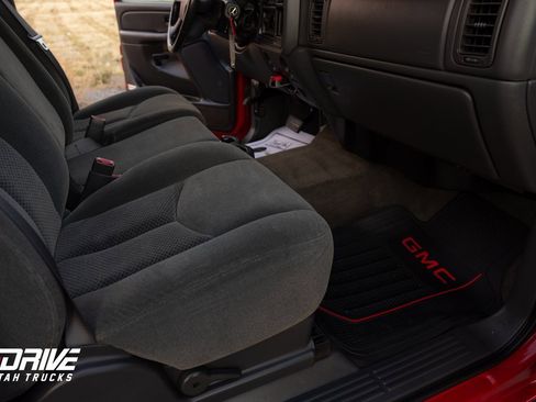 Used 2004 Chevrolet Silverado 2500 LS w/ Skid Plate Package image 13