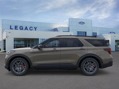 New 2026 Ford Explorer ST-Line w/ ST-Line Street Pack RWD image 3
